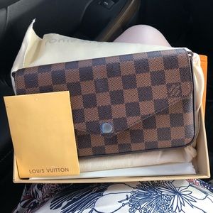 Louis Vuitton Pochette Felicie